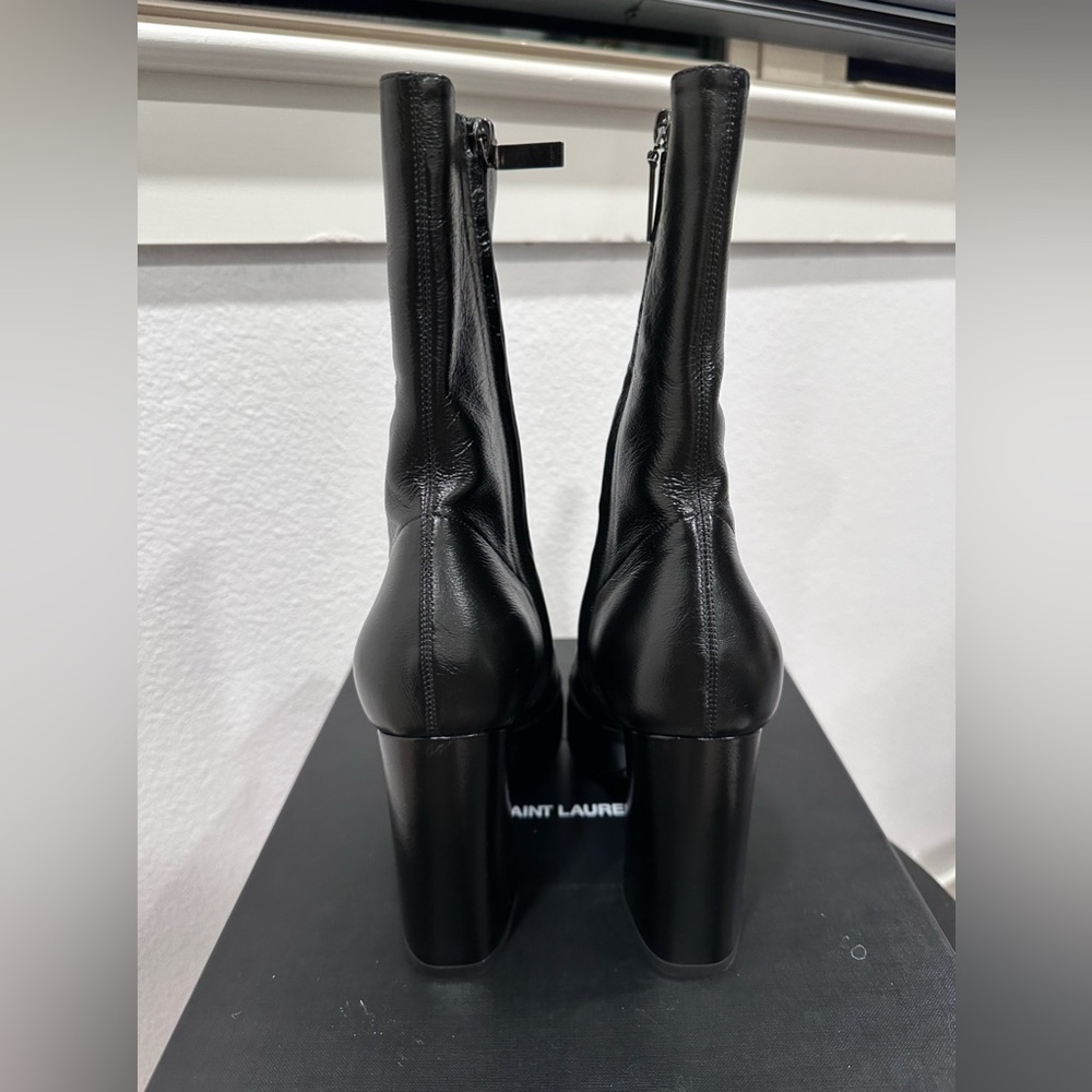 NEW Saint Laurent Maddie Ankle Bootie Size 40 - Picture 4 of 10